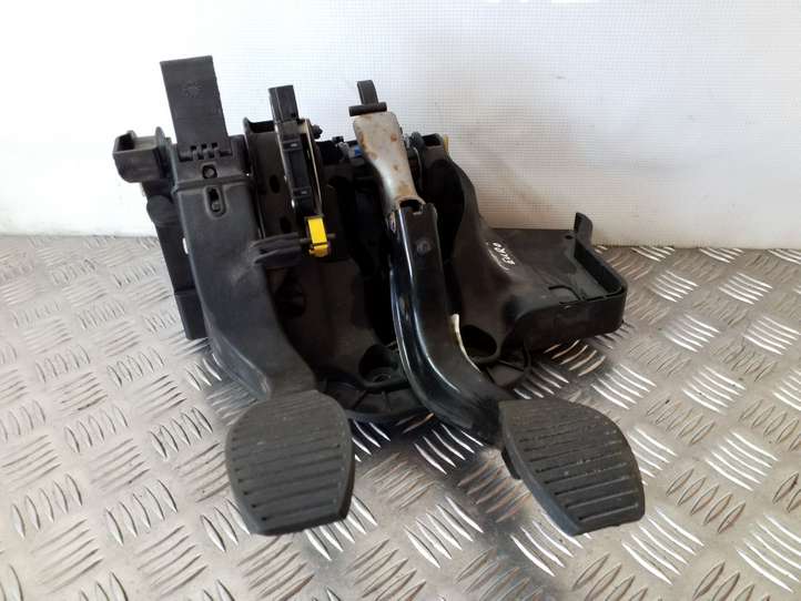 Fiat Grande Punto (2005 - 2014)  9550003 Педаль