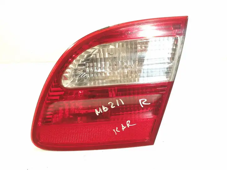 Mercedes-Benz E W211 (2002 - 2009) A2118201464 Задний фонарь в крышке багажника — фото 1