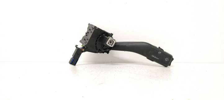 Skoda Octavia Mk2 (1Z) (2004 - 2013)  1K0953519C Ручка стеклоочистителей