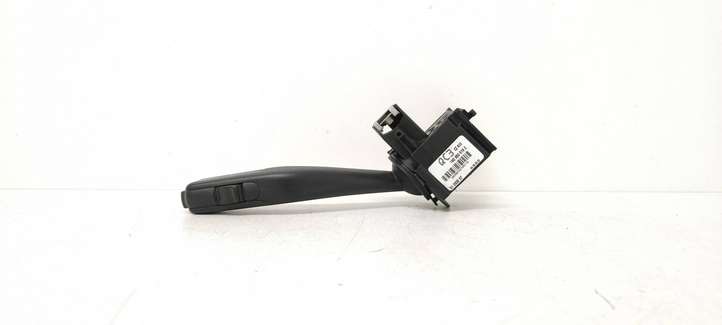 Skoda Octavia Mk2 (1Z) (2004 - 2013)  1K0953519C Ручка стеклоочистителей