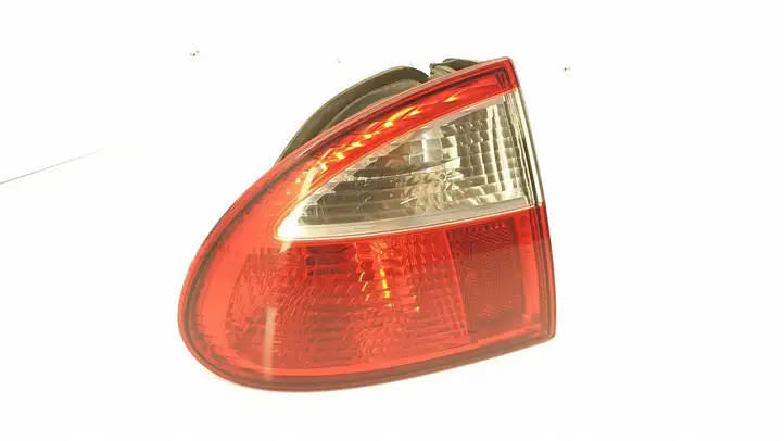 Seat Leon (1M) (1998 - 2006) 1M6945111 Задний фонарь в кузове — фото 1