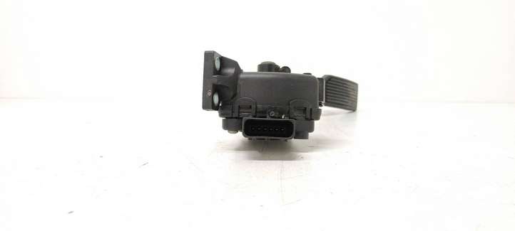 Nissan Almera N16 (2000 - 2010)  18002AU410 Педаль акселератора