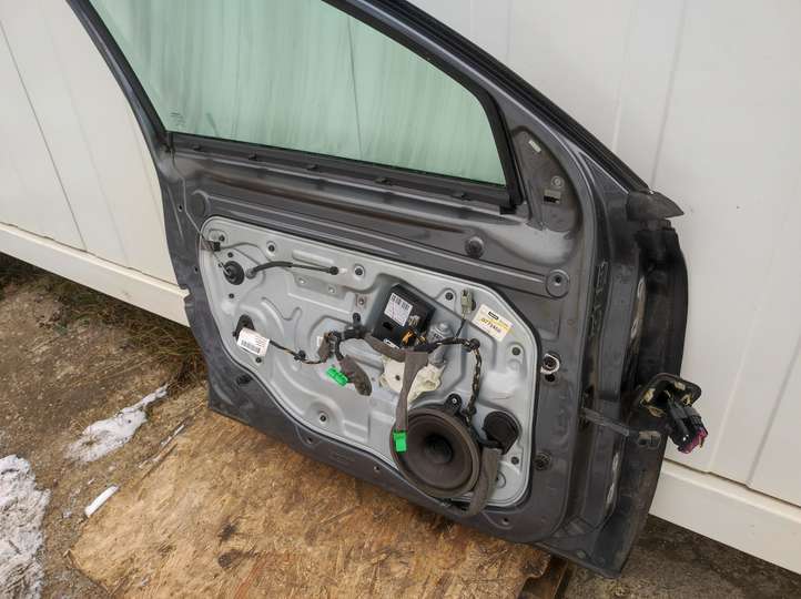 Volvo V50 (2004 - 2008)   Дверь