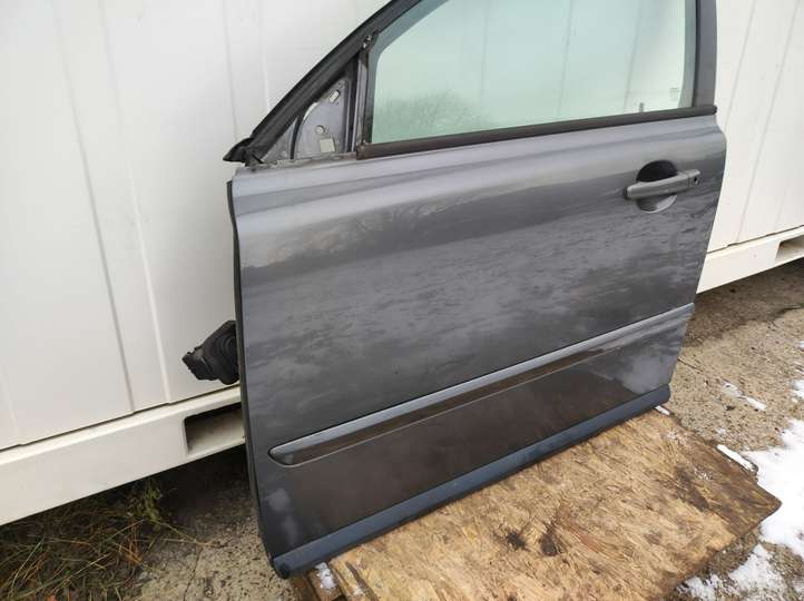 Volvo V50 (2004 - 2008)   Дверь