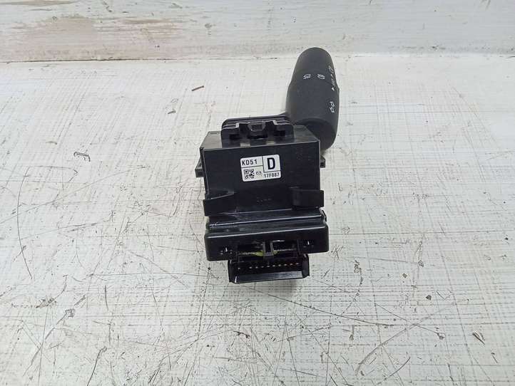 Mazda CX-5 (2012 - 2015)  KD5117F887 Ручка поворотов/ фонарей