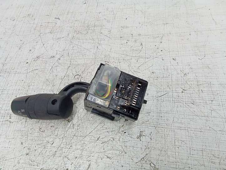 Mazda CX-5 (2012 - 2015)  KD5117F887 Ручка поворотов/ фонарей