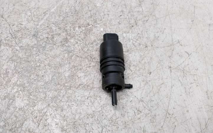BMW 3 E90 E91 (2005 - 2012)  730258901 Насос оконной жидкости (стекол)