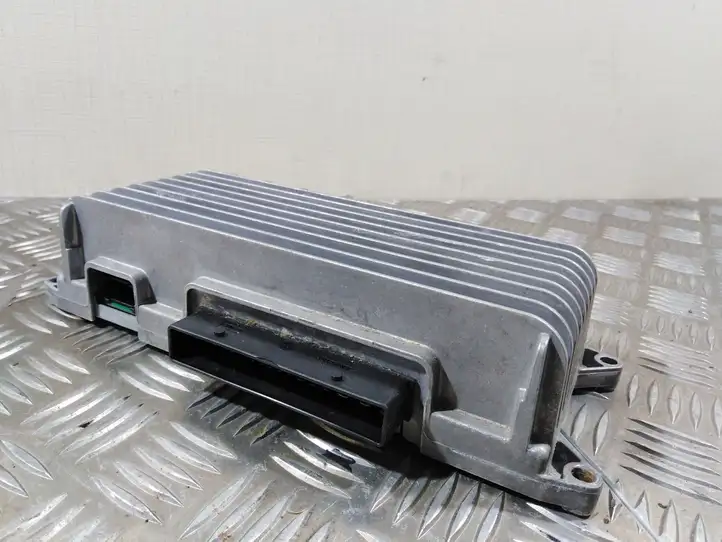 Audi A6 S6 C6 4F (2004 - 2008) 4F0035223L Усилитель звука — фото 1