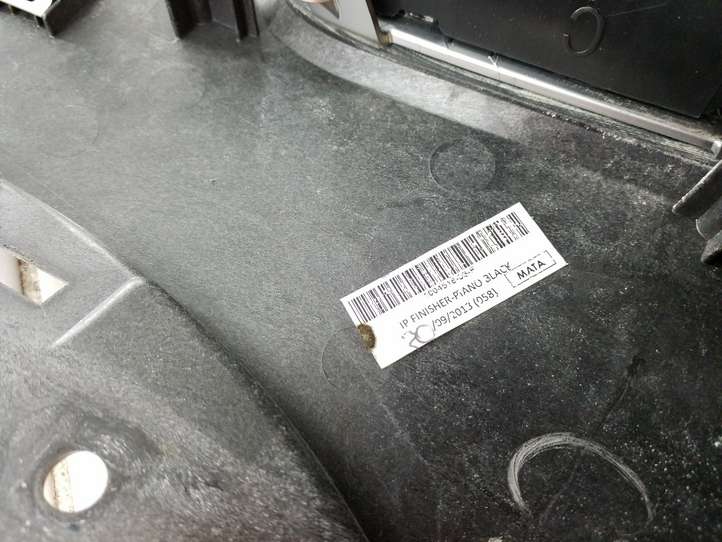 Tesla Model S (2016 - 2021)  100451803F Другая деталь панели