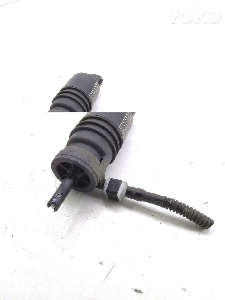 BMW 3 F30 F35 F31 (2012 - 2018)  730258901 Насос оконной жидкости (стекол)