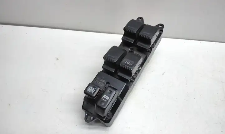 Toyota RAV 4 (XA20) (2000 - 2005) 8482042090 Блок кнопок стеклоподъемников — фото 1