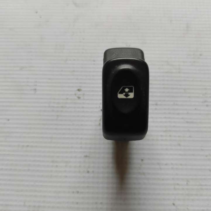Renault Kangoo I (2003 - 2008)  090327N Кнопка стеклоподъемников