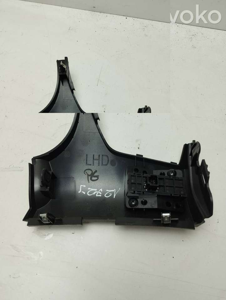 Nissan Qashqai (2017 - 2020)  684104EH1A Отделочный щит панели (боковой)