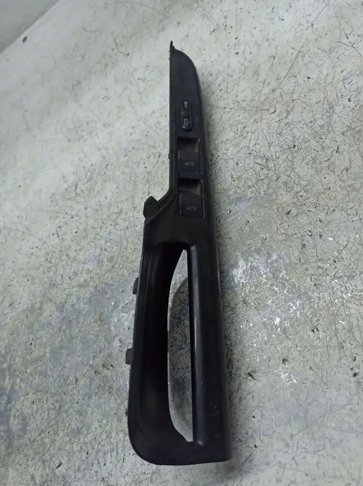 Seat Ibiza II (6k) (1999 - 2002) 6K0867 Блок кнопок стеклоподъемников — фото 1