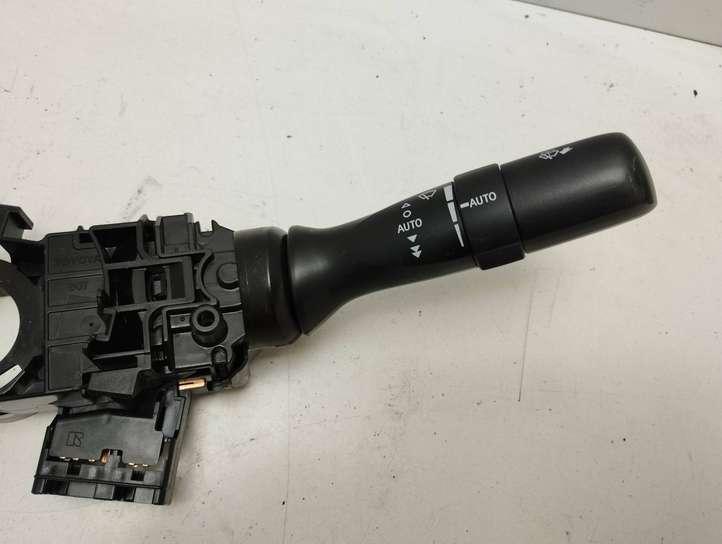 Toyota Avensis T270 (2009 - 2012)  0518017F423 Другие включатели / ручки/ переключатели