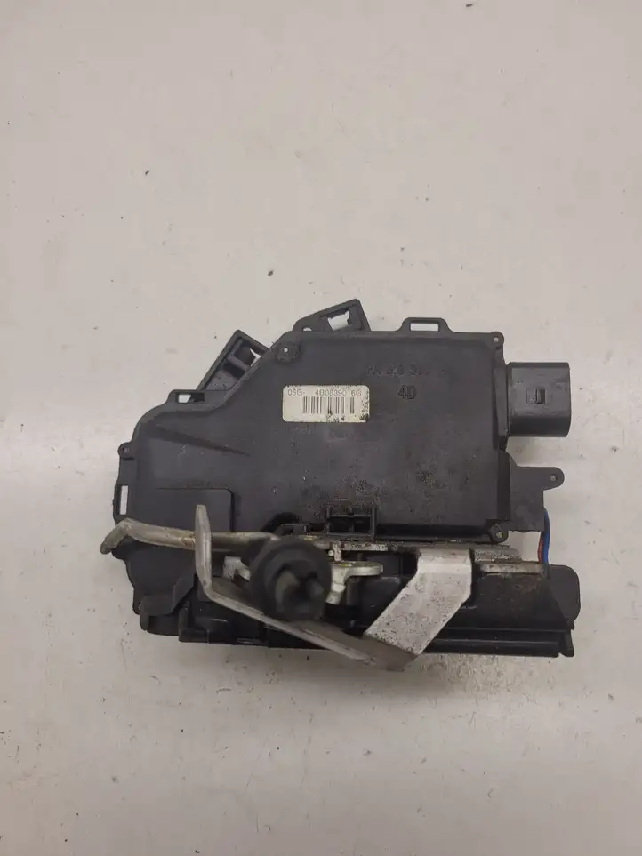 Audi A6 S6 C5 4B (2001 - 2004) 4B0839016G Замок задней двери — фото 1