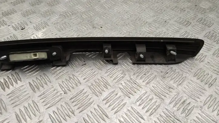 Toyota Avensis T270 (2009 - 2012) 7680105110 Подсветка номера — фото 3