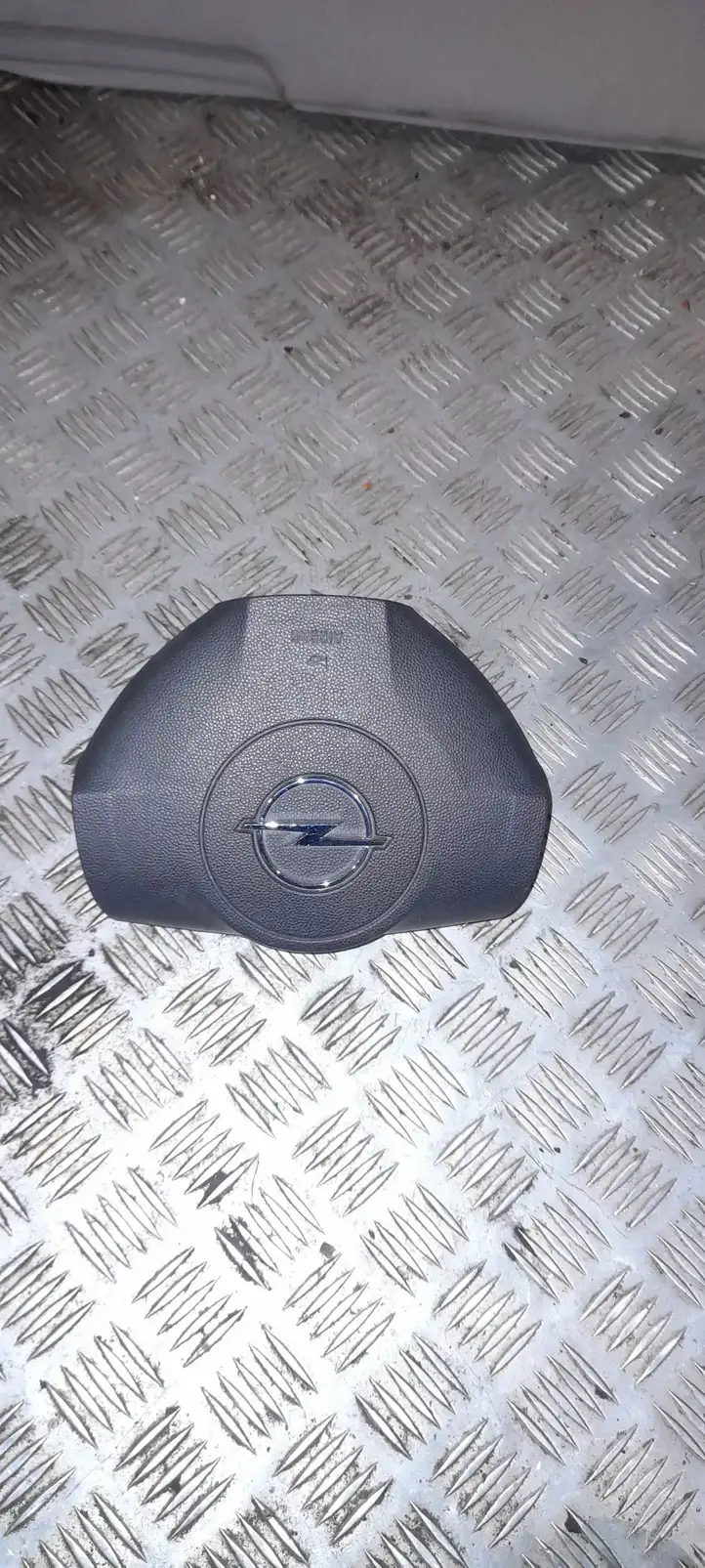 Opel Astra H (2004 - 2009) 13111344 Подушка безопасности руля — фото 1