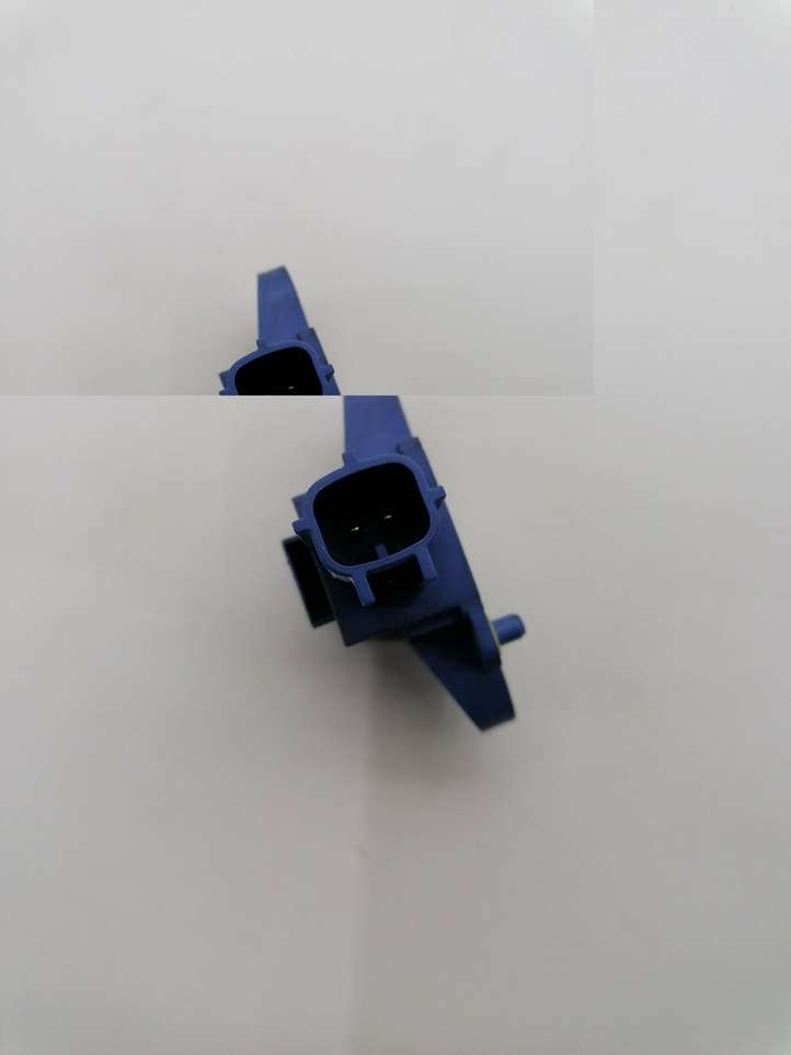 Seat Leon (1P) (2005 - 2012)  1K0955557A Датчик удара надувных подушек