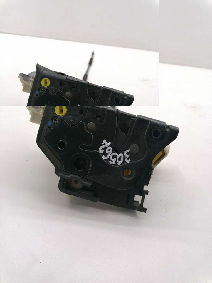 Seat Leon (1P) (2005 - 2012)  1P0839015 Замок задней двери