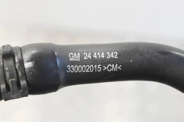 Opel Signum (2002 - 2008) 24414343 Шланг сапуна — фото 2