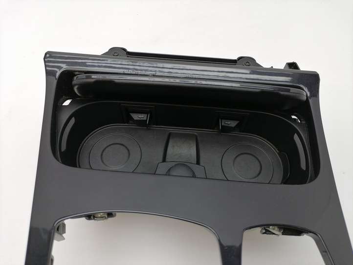 BMW 5 GT F07 (2010 - 2017)  51169142155XX Держатель чашки