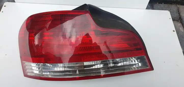 BMW 1 E82 E88 (2007 - 2014) 63217285641 Задний фонарь в кузове — фото 1