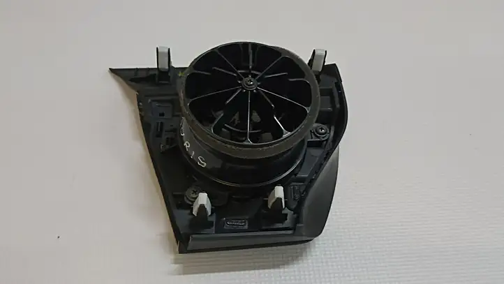 Toyota Auris E180 (2012 - 2018) 5540402200 Боковой воздушный дефлектор — фото 2
