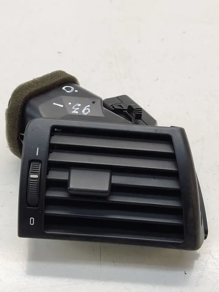 BMW 3 E46 (1998 - 2005) 8361898 Боковой воздушный дефлектор — фото 1