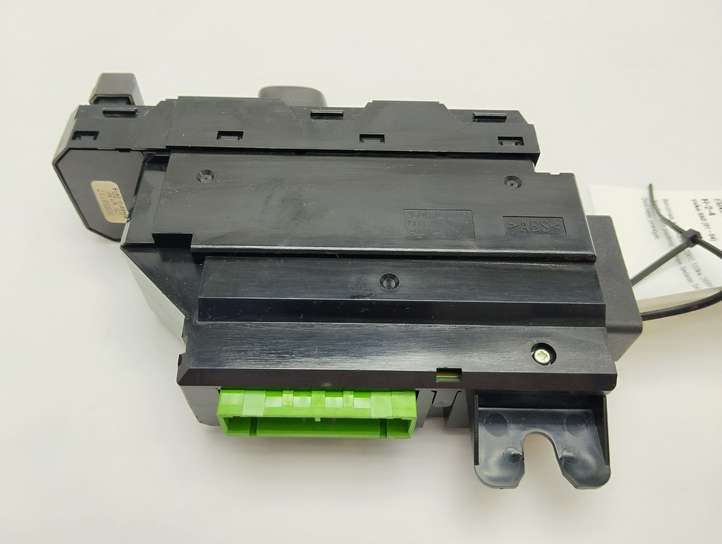 Volvo S60 (2000 - 2004)  30658117 Кнопка стеклоподъемников