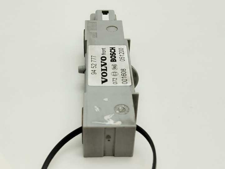Volvo S60 (2000 - 2004)  9452777 Датчик удара надувных подушек