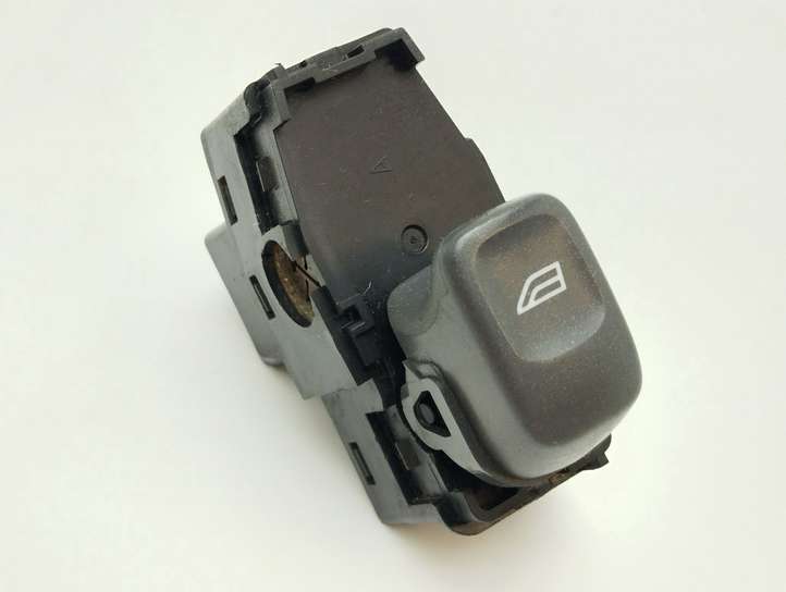 Volvo S60 (2000 - 2004)  4970 Кнопка стеклоподъемников