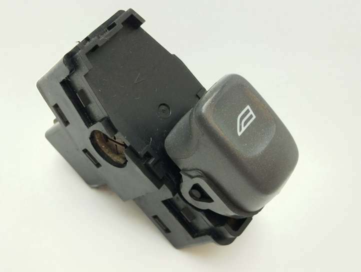 Volvo S60 (2000 - 2004)  4970 Кнопка стеклоподъемников