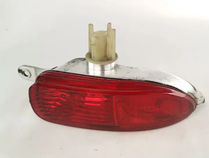 Opel Corsa C (2003 - 2006) 89304951 Задний противотуманный фонарь — фото 1