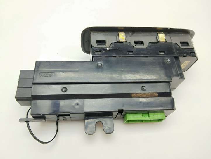 Volvo S60 (2000 - 2004)  9452959 Кнопка стеклоподъемников