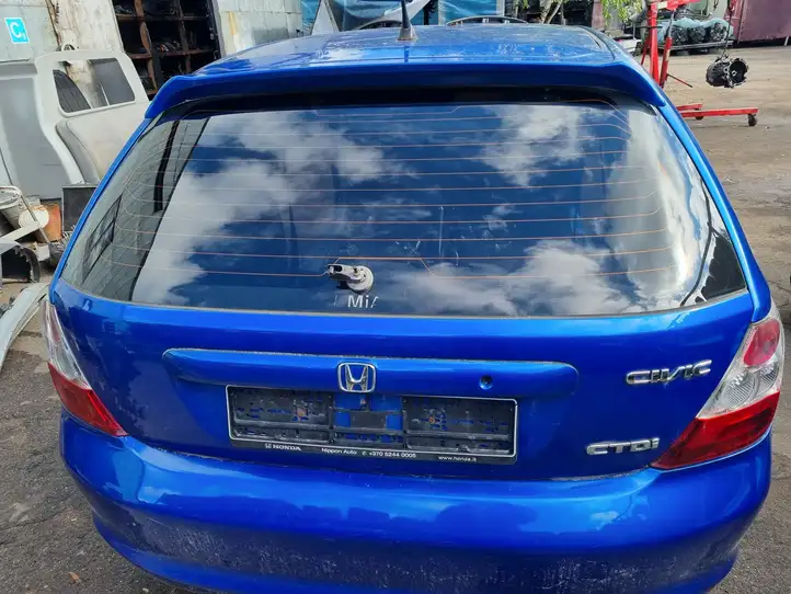 Honda Civic (2001 - 2005) Крышка багажника — фото 1