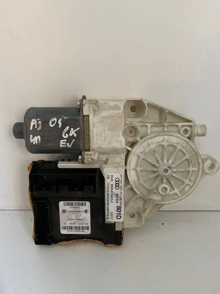 Audi A3/S3 8P (2008 - 2013) 8P4959801D Стеклоподъемник задней двери — фото 1