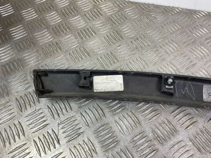 Jeep Grand Cherokee (2010 - 2021)    Отделка дверей (молдинги) задней двери