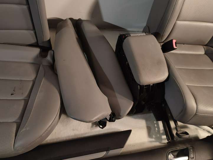Volkswagen Jetta V (2005 - 2010)   Комплект салона