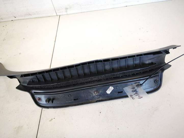 Toyota Avensis T250 (2006 - 2009)  6791805040 Отделка заднего порога (внутренняя)
