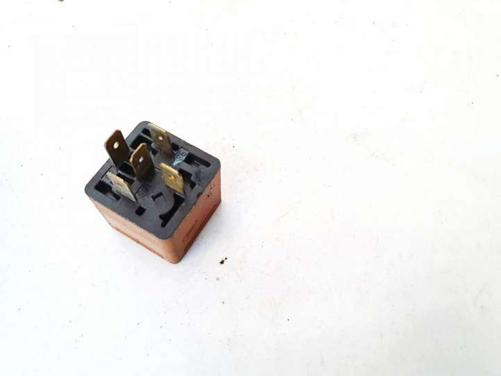 Saab 9-3 Ver2 (2003 - 2007)  0332209136 Другое реле