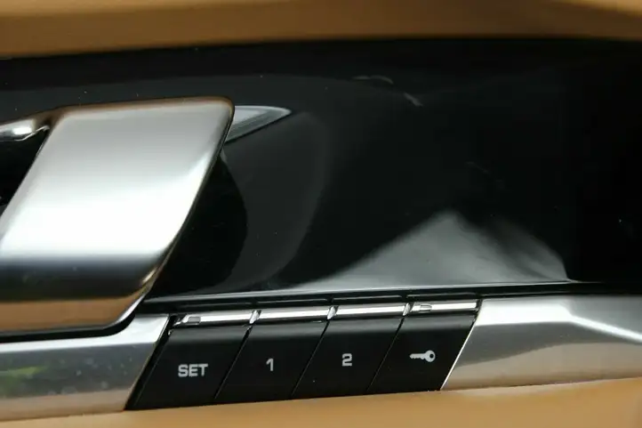 Porsche Panamera (970) (2009 - 2013) 970555301 Обшивка передней двери — фото 2