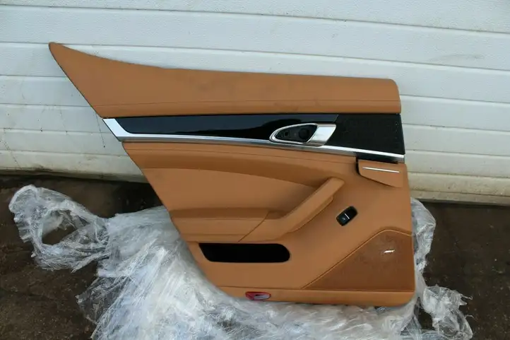 Porsche Panamera (970) (2009 - 2013) Обшивка задней двери — фото 1