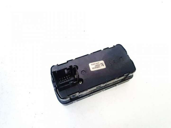 Opel Signum (2002 - 2008)  13224058 Кнопка стеклоподъемников