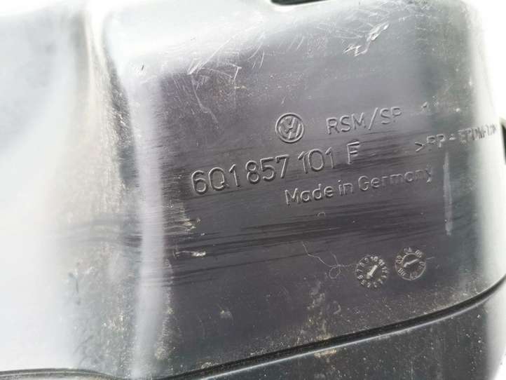 Volkswagen Polo (2005 - 2009)  6q1857101f Ящик для вещей
