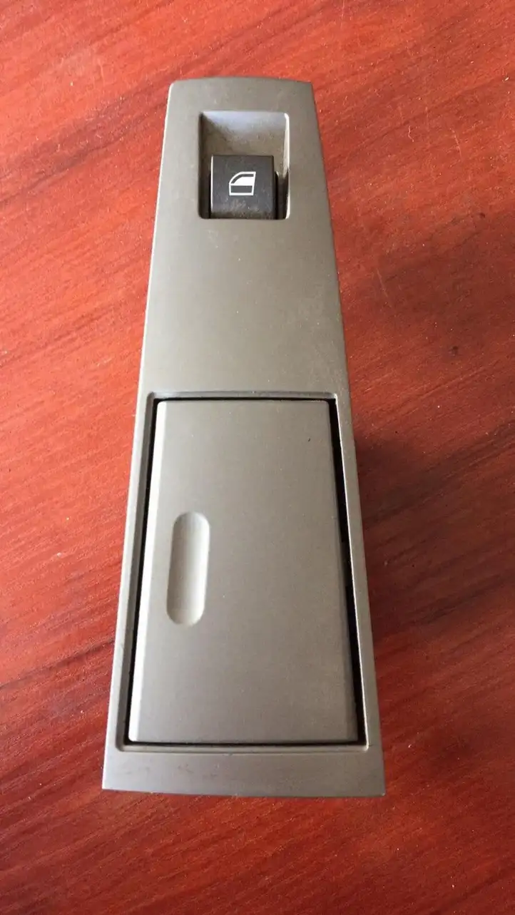 BMW 7 E65 E66 (2001 - 2008) 8379597 Кнопка стеклоподъемников — фото 1