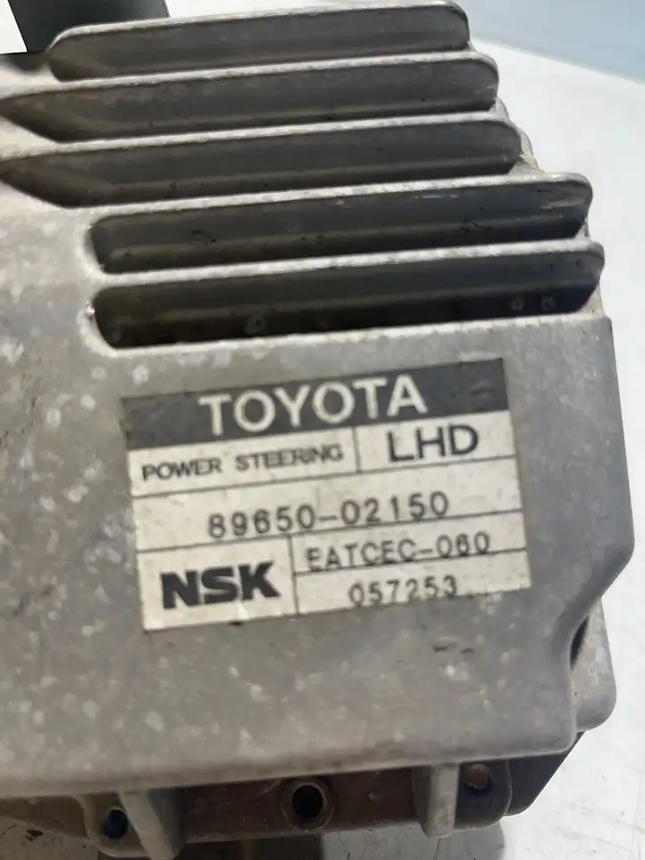 Toyota Corolla E120 E130 (2004 - 2007) 8965002150 Блок управления усилителем руля — фото 4