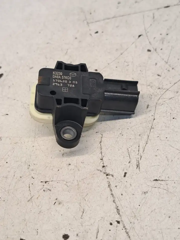 Mazda CX-3 (2018 - )  DA8A57KC0 Другой датчик