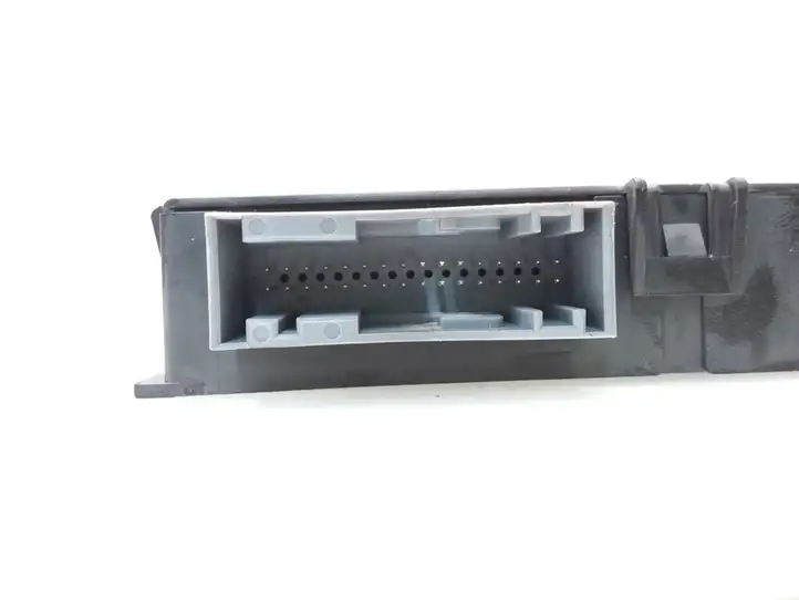 Opel Zafira B (2003 - 2006) 13187911 Блок GSM — фото 3