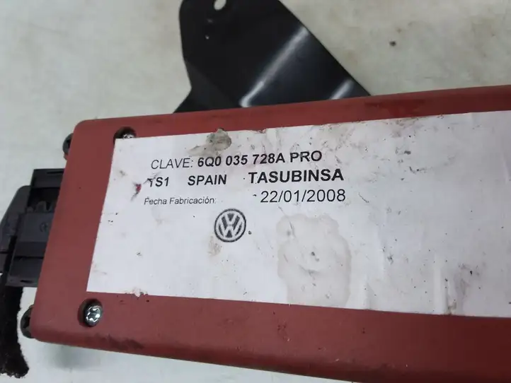 Volkswagen Polo (2005 - 2009) 6Q0035728A Блок GSM — фото 3